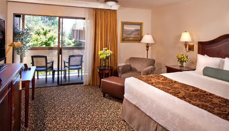 Best Western PLUS Inn at the Vines