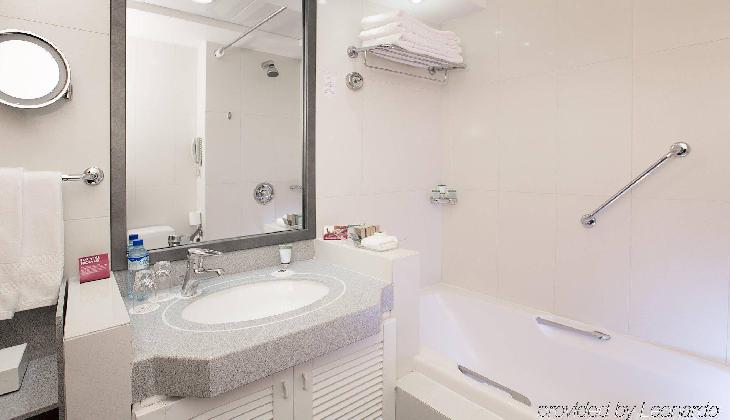 هتل کرون پلازا شیخ زاید