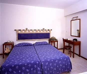 Jacaranda Hotel Apartments