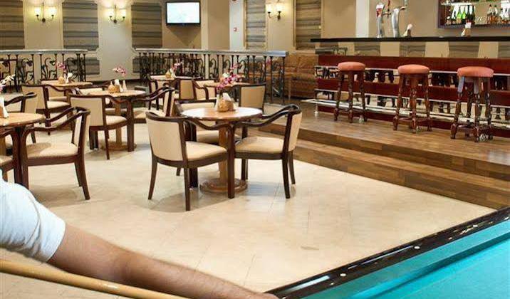 Al Falaj Hotel