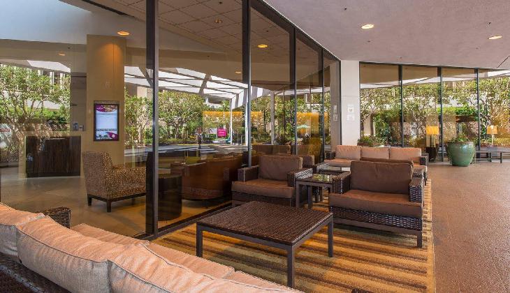 Crowne Plaza Los Angeles International Airport