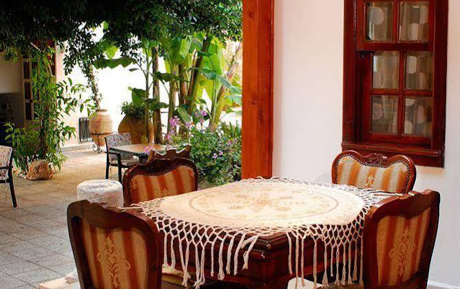 White Garden Pansion