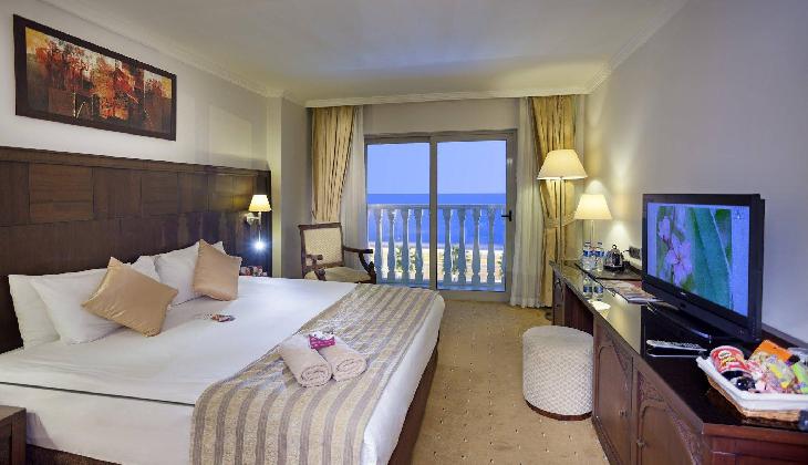 هتل کرون پلازا آنتالیا