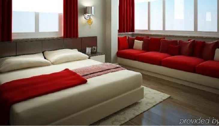 هتل ار سوئیت تکسیم 