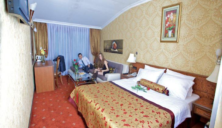 هتل گرند هیلاریوم