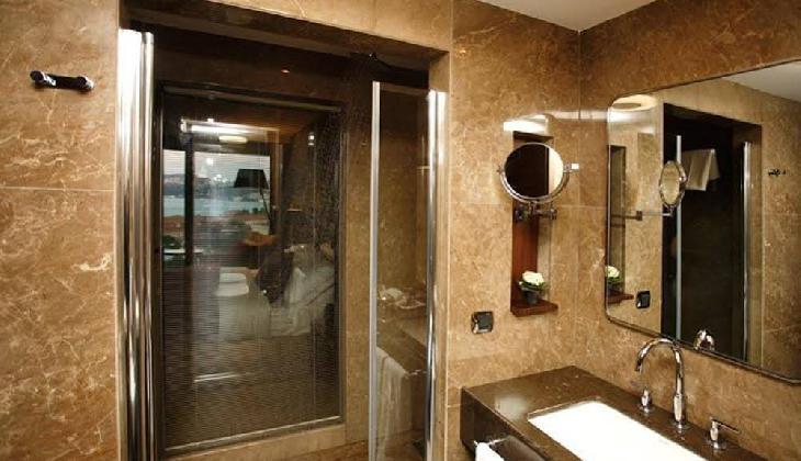 Zimmer Bosphorus Hotel