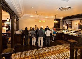 Queens Hotel & Nightclub