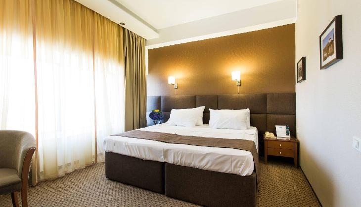 Crystal Palace Hotel