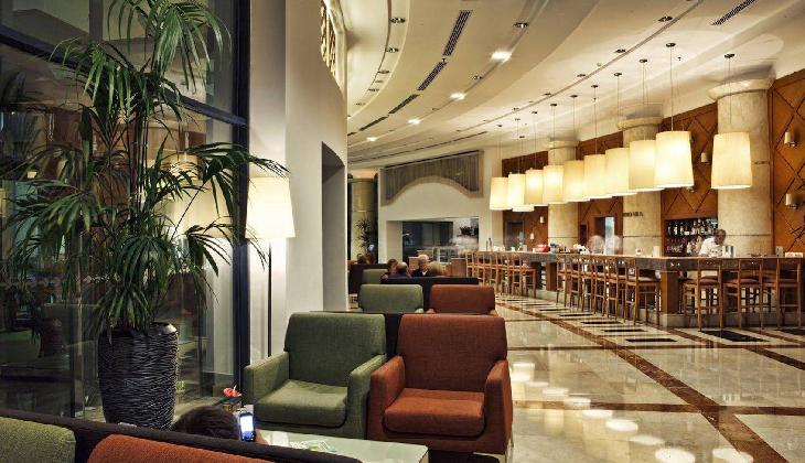 Cornelia De Luxe Resort