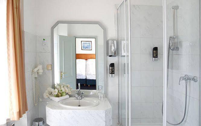 Royal by Centro Comfort