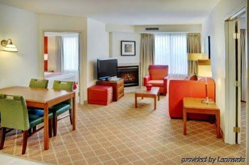 Lakeview Signature Inn - Calgary