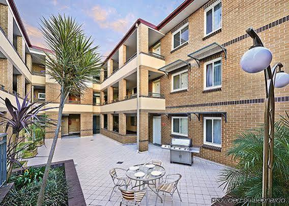 Comfort Inn & Suites Burwood