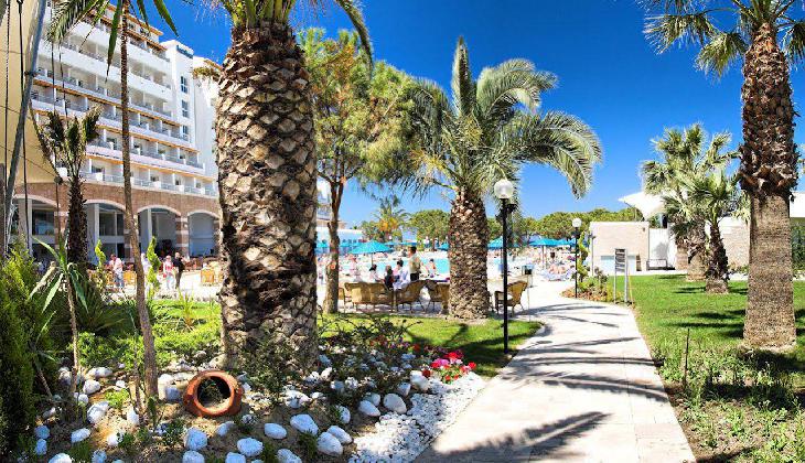 Batihan Beach Resort & Spa