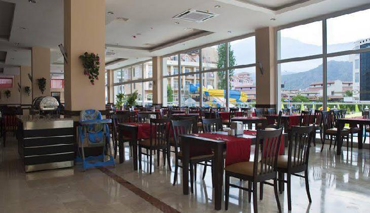 Novia White Lilyum Hotel