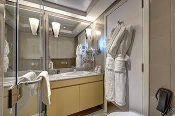 هتل رویال کنتیننتال