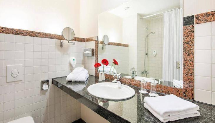 AZIMUT Hotel Cologne