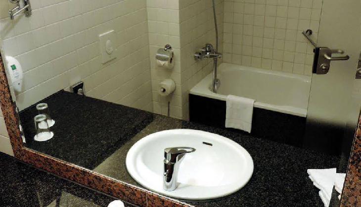 AZIMUT Hotel Cologne