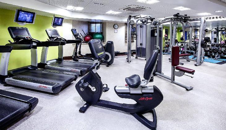 هتل کرون پلازا دیره