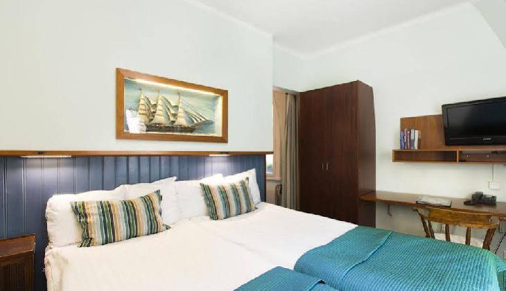 Collector's Lord Nelson Hotel