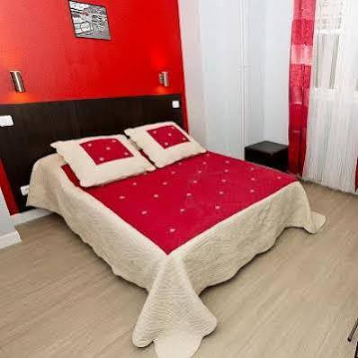 Hipotel Paris Buttes Chaumont Pyrénées