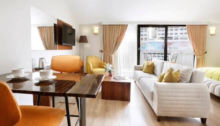 The White Orient Hotel