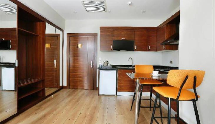 The White Orient Hotel