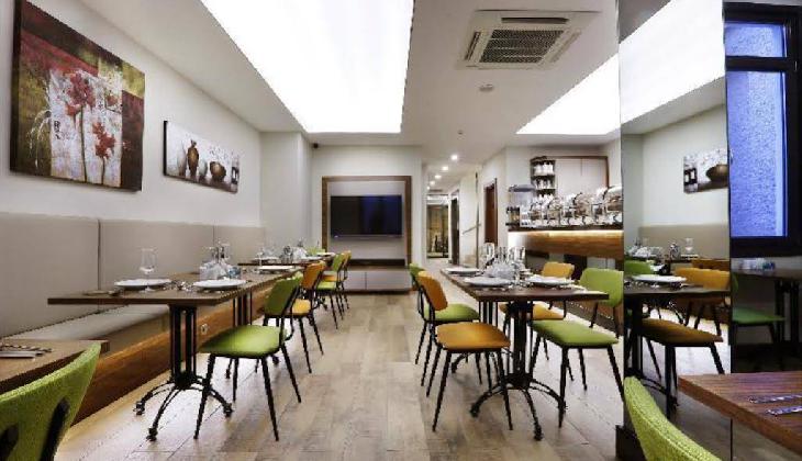 The White Orient Hotel