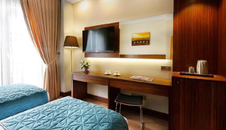 The White Orient Hotel