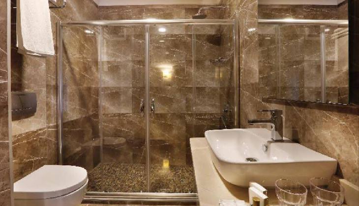 The White Orient Hotel