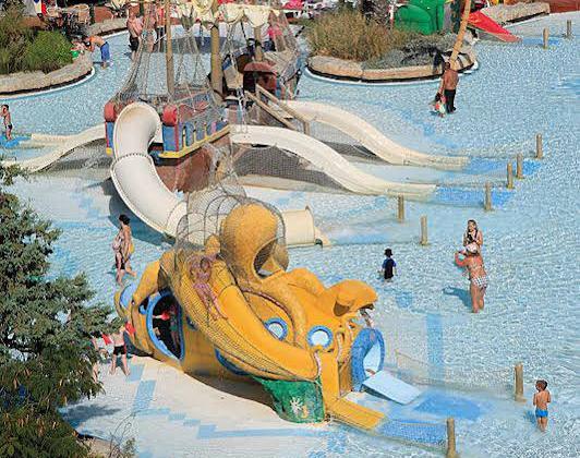 هتل آکوا فانتزی