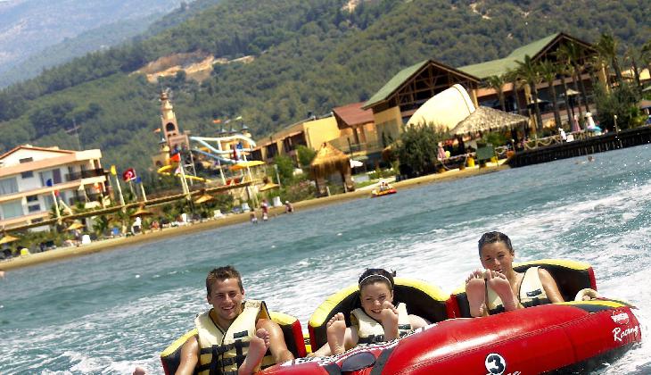 هتل آکوا فانتزی