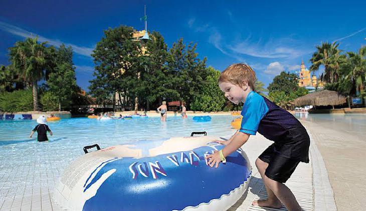 هتل آکوا فانتزی