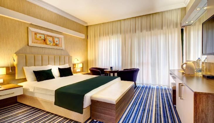 هتل آکوا فانتزی