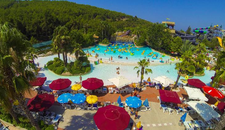 هتل آکوا فانتزی