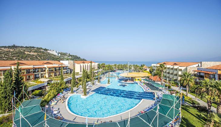 هتل آکوا فانتزی