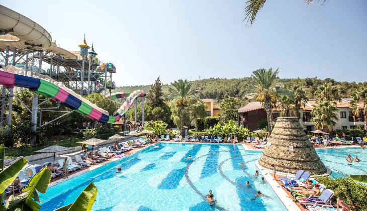 هتل آکوا فانتزی