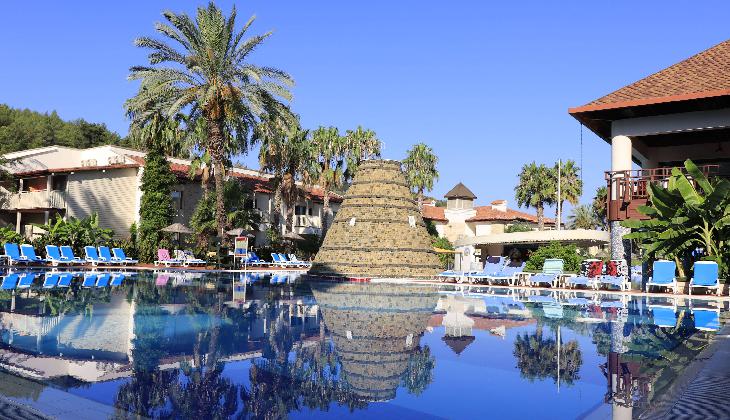 هتل آکوا فانتزی