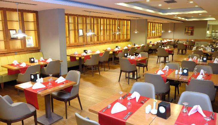 هتل آکوا فانتزی