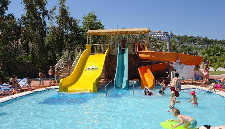 هتل آکوا فانتزی