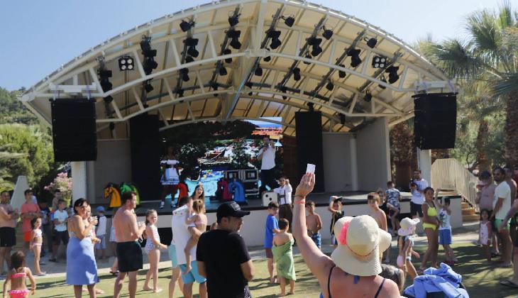 هتل آکوا فانتزی