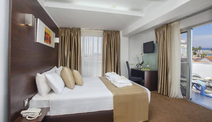 بوتیک هتل آمورگوس