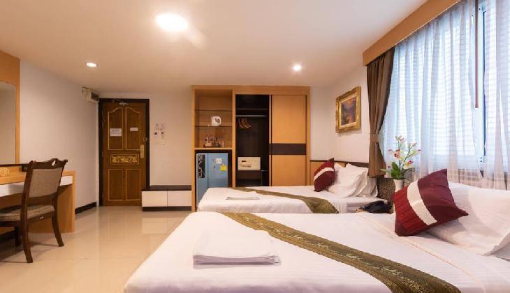 Gusto Pratunam Hotel