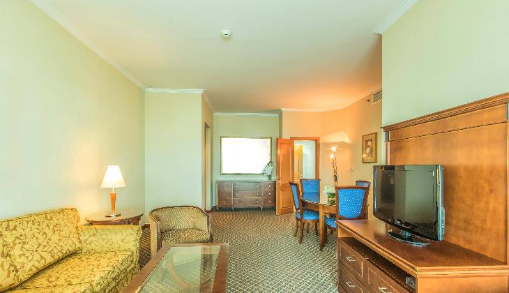 Roda Al Murooj Hotel and Suites