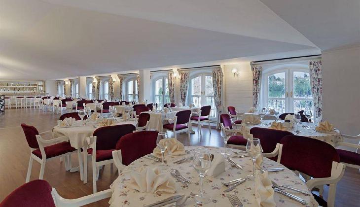 هتل توتاو آدالیا آلارا هتل