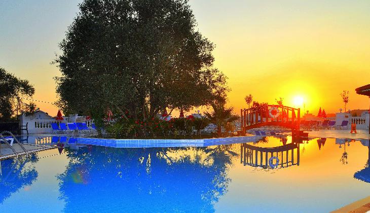 Sunshine Holiday Resort