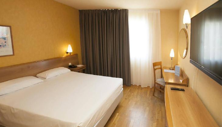 Port Alicante Playa de San Juan