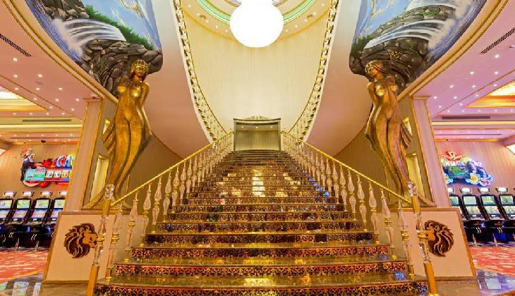 JRW Welmond Hotel & Casino Batumi