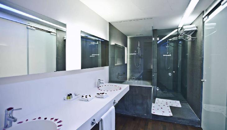 هتل کروانسرای لارا