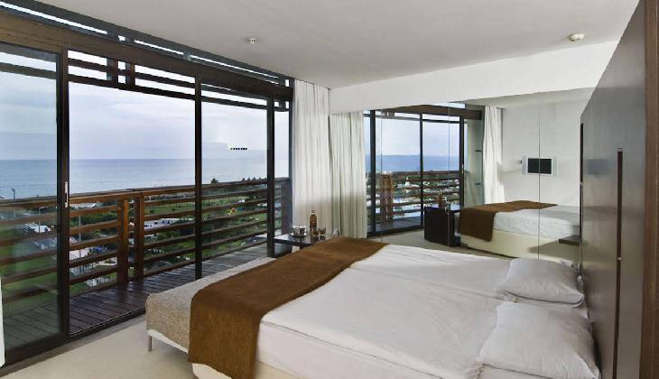 هتل کروانسرای لارا