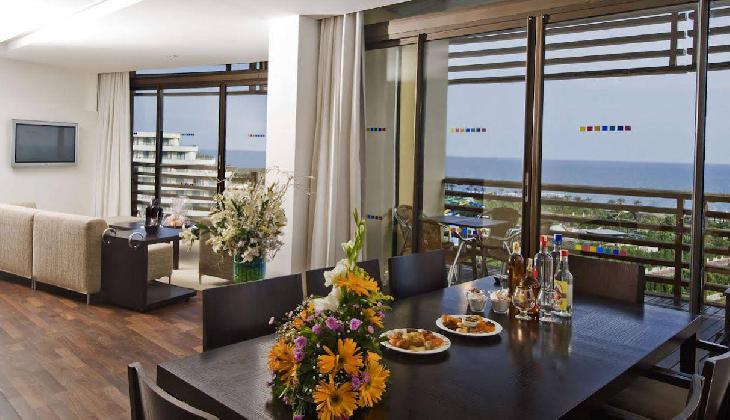 هتل کروانسرای لارا